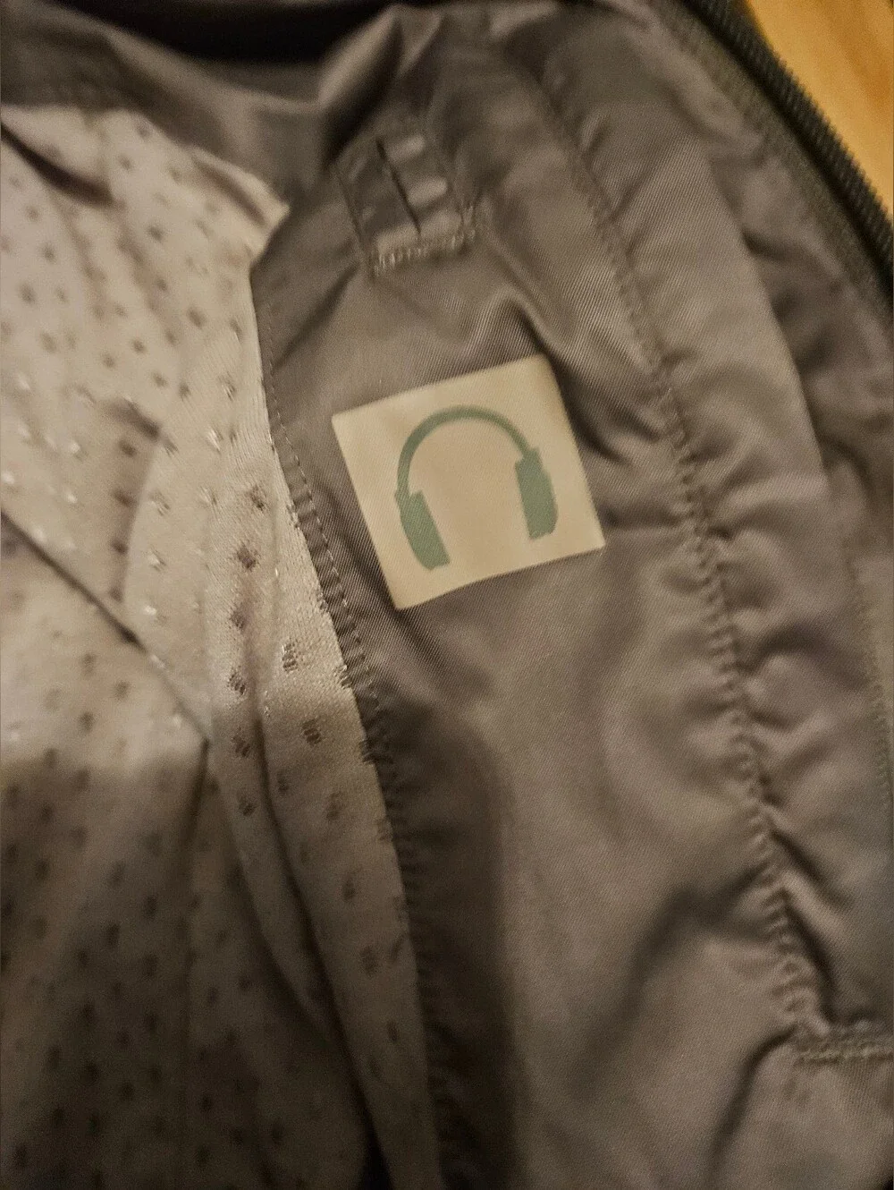 Adidas by Stella McCartney Vintage Sporty Vegetarian Vest | Taupe | IT 44 (US M) - Picture 4 of 8